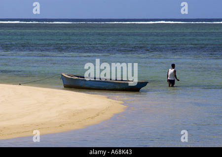 Fischer im Wasser Stockfoto