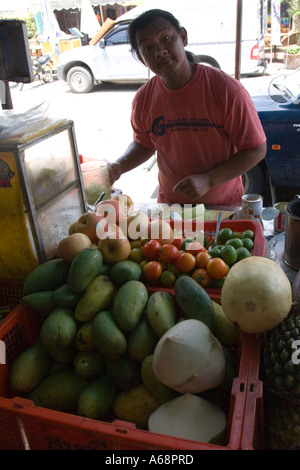 Straße Getränke Obstverkäufer in Bangkok Stockfoto