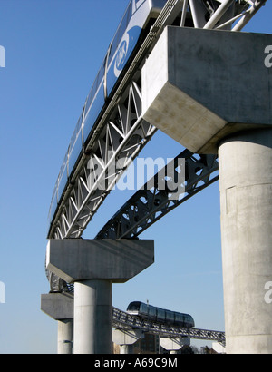 Über dem Boden Flughafen Straßenbahn, Pearson Airport, Toronto Kanada. Stockfoto