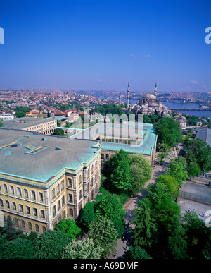 Gebäude der Universität von Beyazit Tower Istanbul-Türkei Stockfoto