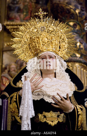 Die Jungfrau des Elends (Virgen de Los Dolores) ist ein barockes Werk des 18. Jahrhunderts, Blas Molner zugeschrieben. Sevilla. Stockfoto