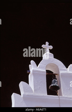 Glocken über Kirche in Santorini Griechenland 2004 Stockfoto