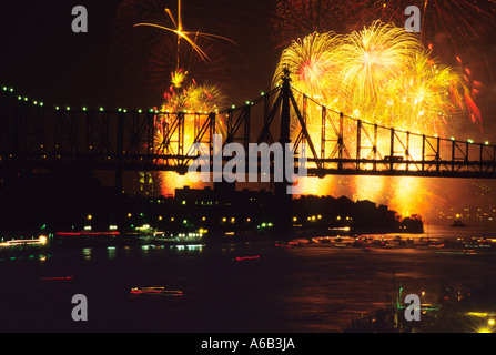 USA New York City East River Fourth Of July Feuerwerk Feier Manhattan East Side USA Stockfoto