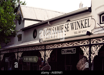 Stellenbosch, Südafrika, Schild, Tourist Souvenir Shop Oom Samie se Winkel, Wahrzeichen Attraktion, Tourismus Shopping Destination, viktorianische Architektur Stockfoto