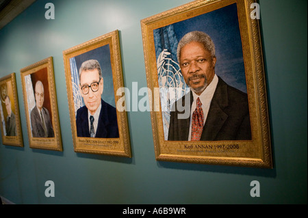 Textil-Porträts des Generalsekretärs im UN-Hauptquartier in New York USA Dez. 2006 Stockfoto