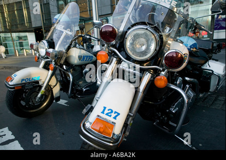 NYPD 1450cc Road King Harley Davidson Motorräder New York USA Dez. 2006 Stockfoto