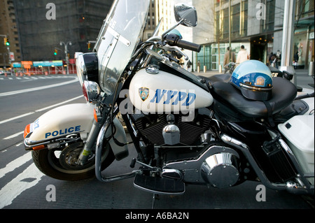 NYPD 1450cc Road King Harley Davidson Motorräder New York USA Dez. 2006 Stockfoto