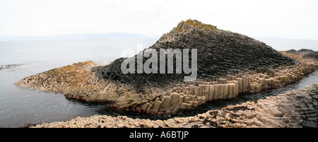 Panorama von Fingal's Cave, Staffa, Treshnish Inseln in der Nähe von Mull, Westküste von Schottland, UK Stockfoto