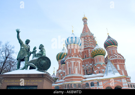 Kathedrale des Schutzes der Allerheiligsten Gottesgebärerin auf dem Graben (Собор Покрова пресвятой Богородицы, что на Рву) auf dem Roten Platz Stockfoto