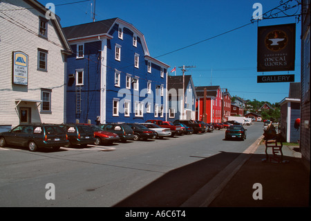 Eine Straßenszene in der bunten Hafenstadt Lunenburg Nova Scotia Kanada Stockfoto