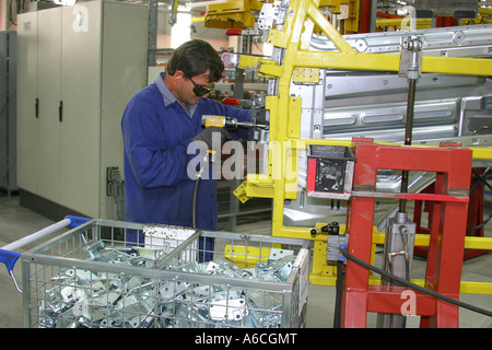 Blind-Worker bei LKW - Volvo - Werk Brasilien Stockfoto