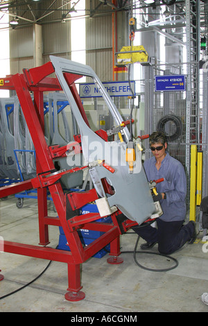 Blind-Worker bei LKW - Volvo - Werk Brasilien Stockfoto