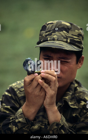 Revierleiter Trainingsübung Ba werden Nationalpark Vietnam Stockfoto