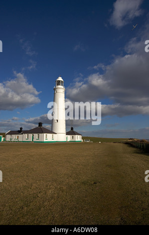 Leuchtturm auf Nash Point, Glamorgan Heritage Coast, South Wales, UK Stockfoto
