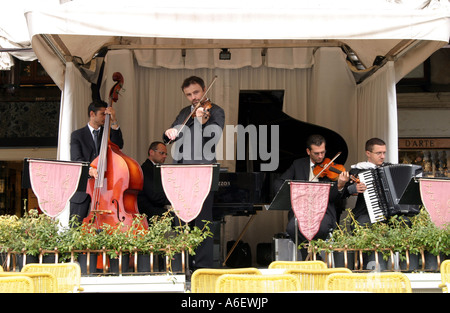 Klassische Musik spielte in Markusplatz, Venedig, Italien Stockfoto