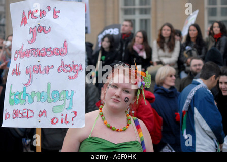 Demonstrationen für Frieden in London Trafalgar square 100 000 Demonstranten 24 2 07 Stockfoto