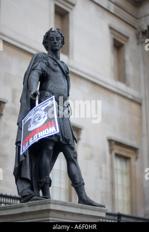 Demonstrationen für Frieden in London Trafalgar square 100 000 Demonstranten 24 2 07 Stockfoto