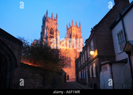 York Minster aus der Vorsänger Court York North Yorkshire England Stockfoto