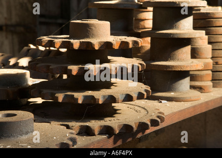 Grauguss Speichenräder, Felgen, Naben & Riemenscheiben, California Stockfoto