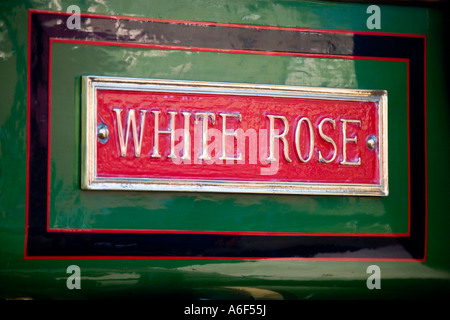 Weiße Rose Gedenktafel an eine Zugmaschine auf der jährlichen Masham Dampfmaschine Rallye 2006 North Yorkshire England UK Stockfoto