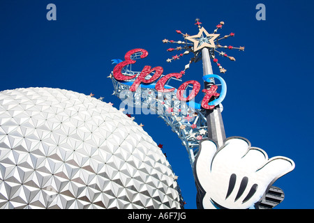 Raumschiff Erde und EPCOT unterzeichnen, EPCOT Center, Disney World, Orlando, Florida, USA Stockfoto