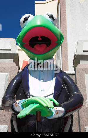 Kermit der Frosch außerhalb Muppet Studio, Straßen von Amerika, Disney MGM Studios, Disney World, Orlando, Florida, USA Stockfoto