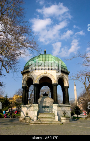 Der Brunnen von Kaiser Wilhelm II. Alman Çesmesi (deutscher Brunnen) auf dem Hippodrom. Istanbul, Türkei Stockfoto