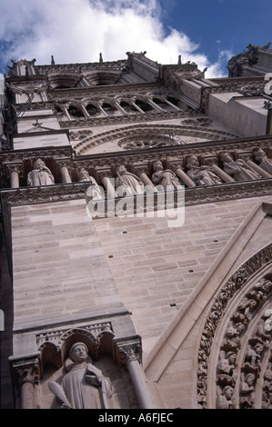 Notre Dame Cathederal s Türme nachschlagen direkt Stockfoto