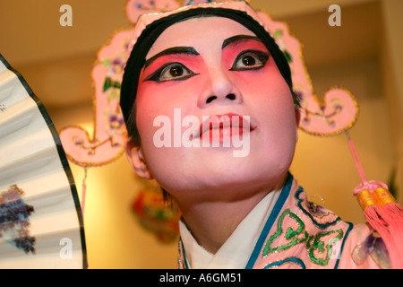 Chinesische Oper-Darsteller Chinese Theater Kreis Singapur Stockfoto