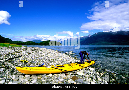 Kajakfahren im Tracy Arm in der Nähe von Juneau Alaska USA Stockfoto