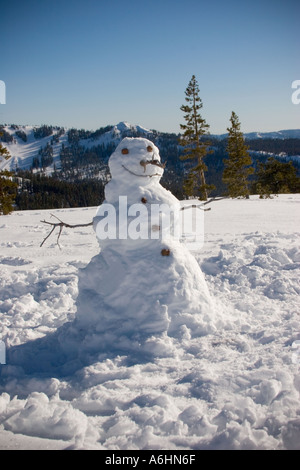 Schneemann auf Donner Gipfel bei Truckee Berge der Sierra Nevada in Kalifornien Stockfoto