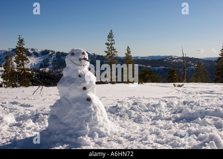 Schneemann auf Donner Gipfel bei Truckee Berge der Sierra Nevada in Kalifornien Stockfoto