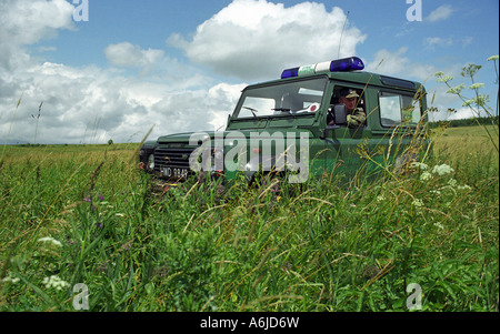 Polnischen Grenze Garde-Offizier in einem Auto an der polnisch-ukrainischen Grenze, Nowe Sady, Polen Stockfoto