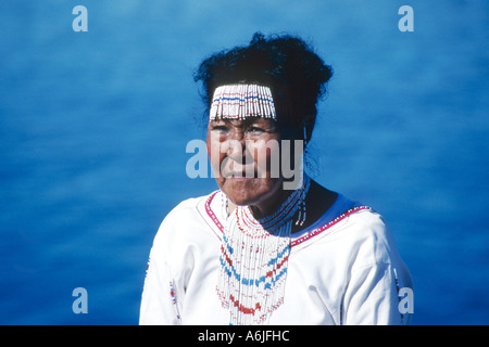 Inuit-Frau in Kulusuk, Dänemark, Grönland, Tasiilaq, Kulusuk Stockfoto