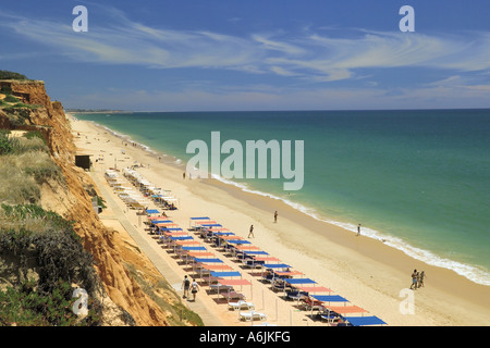 Portugal Algarve Falesia Strand von Klippen gesehen Stockfoto