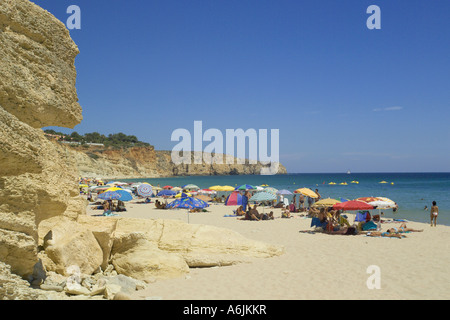 Porto de Mos in der Nähe von Lagos Strand und Klippen Portugal Algarve Stockfoto