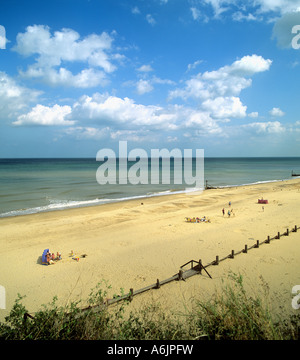 Breiten Sandstrand am Mundesley unterhalb der Dünen an der Küste von North East Norfolk Stockfoto