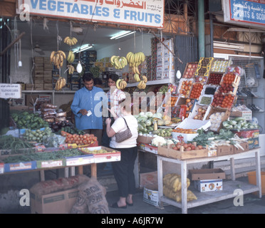 Obst- und Gemüseladen, Muttrah Souk, Sultanat Oman, Maskat, Masqat Governorate Stockfoto