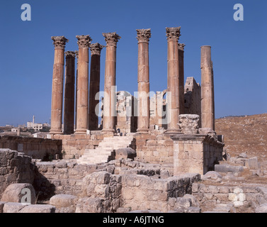 Blick auf Säulen, Tempel der Artemis, alte Stadt Jerash, Irbid, Königreich Jordanien Stockfoto