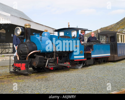 Blauen Sattel Tank Dampflokomotive auf Fairbourne Railway Wales Stockfoto