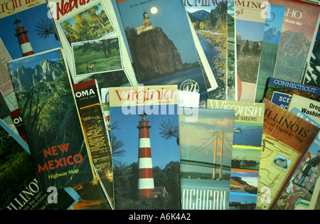 Amerikanische ausklappbaren Papierkarten Staat Reisen Stockfoto