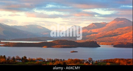 LOCH LOMOND SONNENUNTERGANG Stockfoto