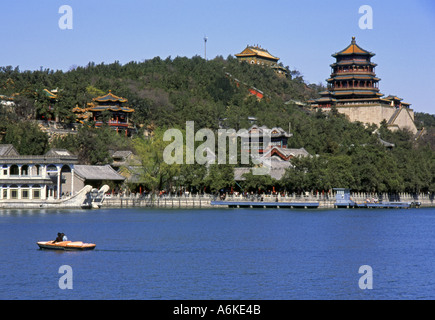 Longevity Hill, Kunming-See & Turm der buddhistischen Weihrauch Sommerpalast UNESCO World Heritage Beijing Peking China Asien Stockfoto