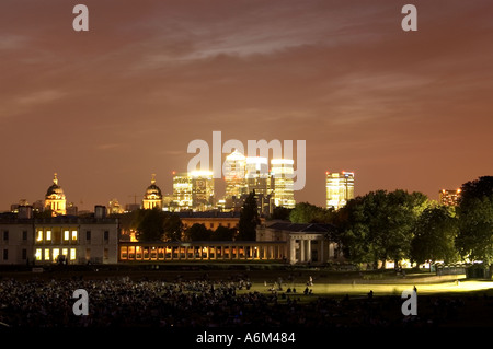 Blick vom Greenwich Park zum Canary Wharf London UK Stockfoto