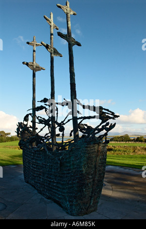 Das Nationaldenkmal Hungersnot liegt in der Nähe des Besucherzentrums Croagh Patrick Stockfoto