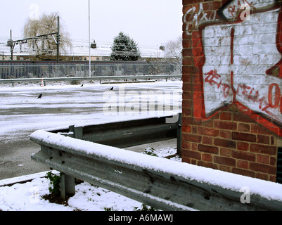 Schnee bedeckte Parkplatz befindet sich in East London Stockfoto