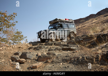 Land Rover 110 auf Van Zyl Pass Stockfoto