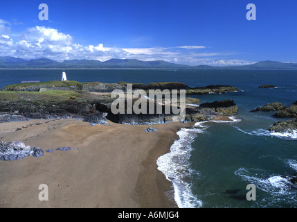 Llanddwyn Island Llyn Halbinsel im Hintergrund Isle of Anglesey North Wales UK Stockfoto
