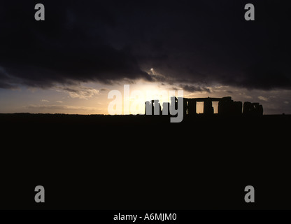 Stonehenge-Ansicht im Sturm Salisbury Plain in der Nähe von Amesbury Wiltshire England UK Stockfoto