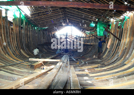 Dhau-Gebäude am Mandavi Hafen in Gujarat in Indien Stockfoto